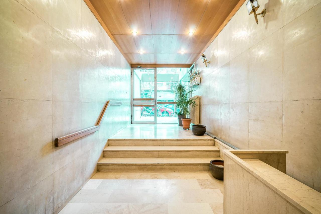 Bright Spacious Luxury Apartment In Prime Central Athena Bagian luar foto