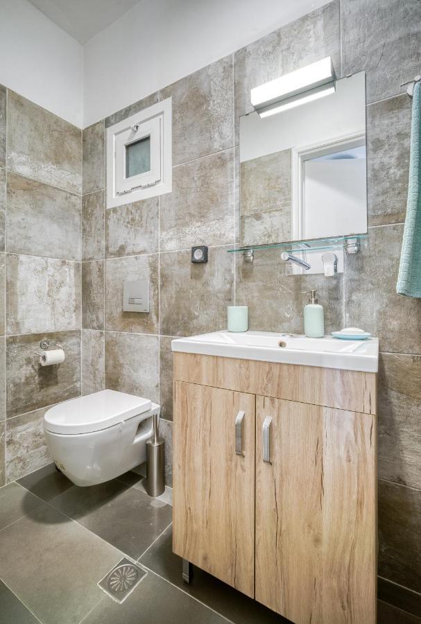 Bright Spacious Luxury Apartment In Prime Central Athena Bagian luar foto