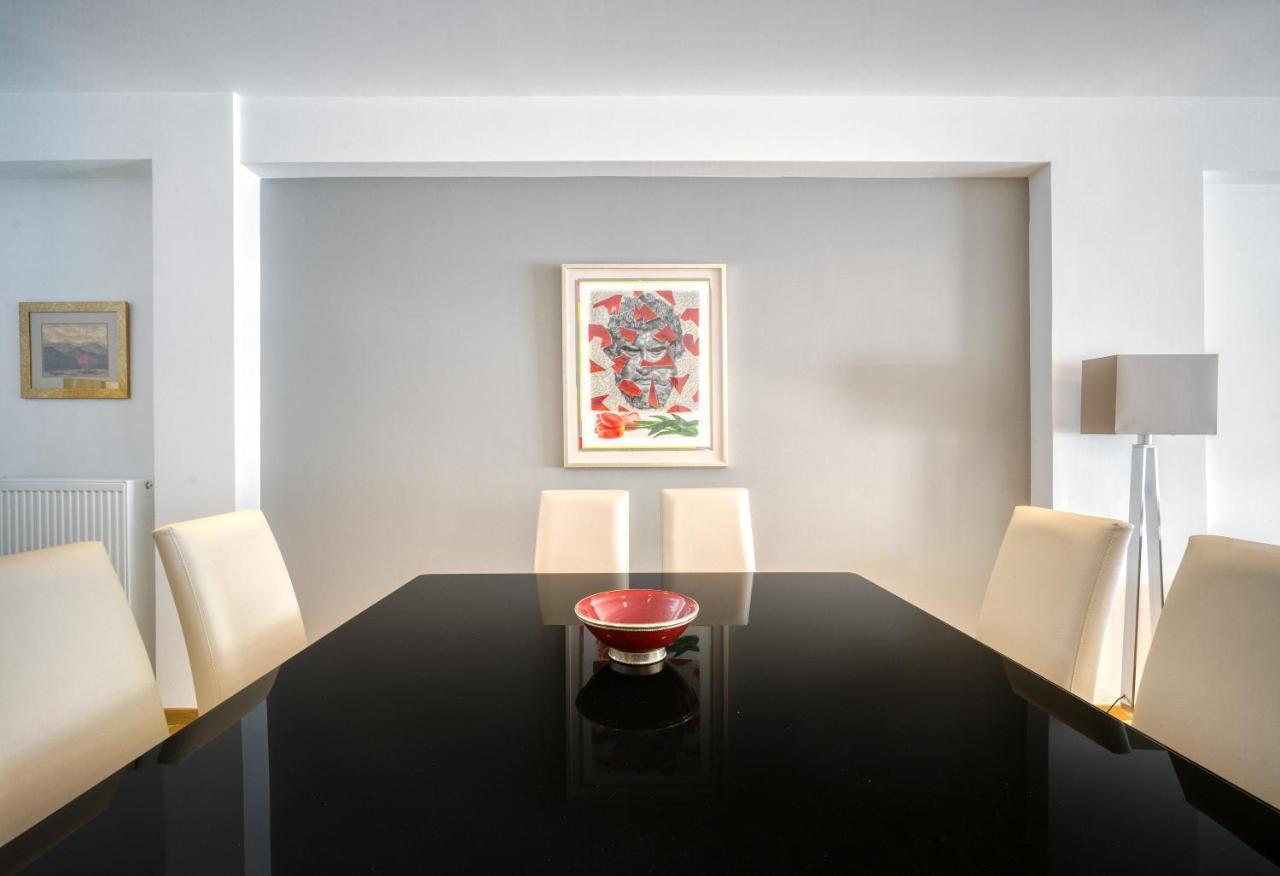 Bright Spacious Luxury Apartment In Prime Central Athena Bagian luar foto