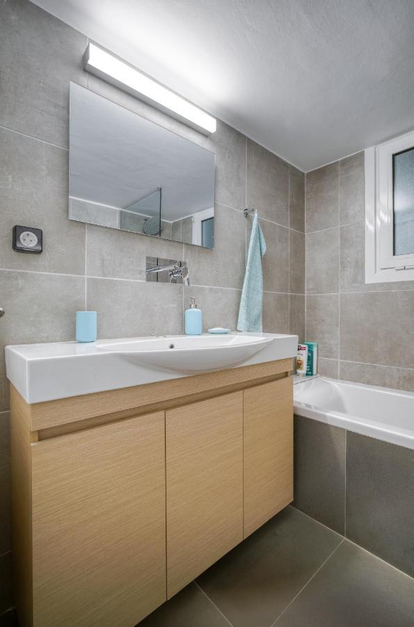 Bright Spacious Luxury Apartment In Prime Central Athena Bagian luar foto